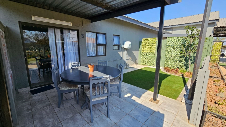 To Let 1 Bedroom Property for Rent in Melodie North West